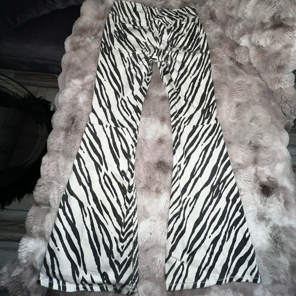 FREE PEOPLE Pull on Zebra Pants 30 - Picture 10 of 17